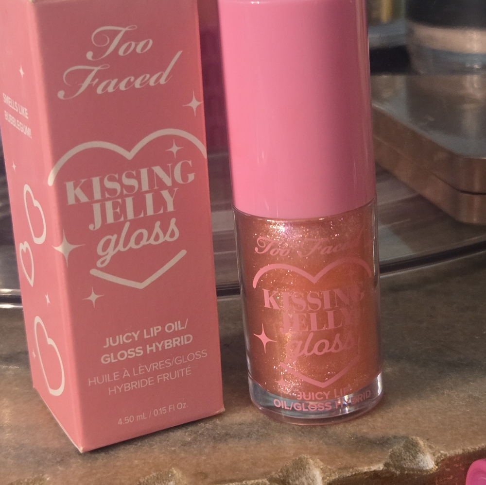 TOO FACED Bubble Gum Kissing Jelly Lip Oil/Gloss Hybrid NIB #tictoc#